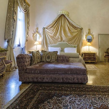 Palazzo Ca' Bernardo By Francesco Molon Hotel Венеция Екстериор снимка