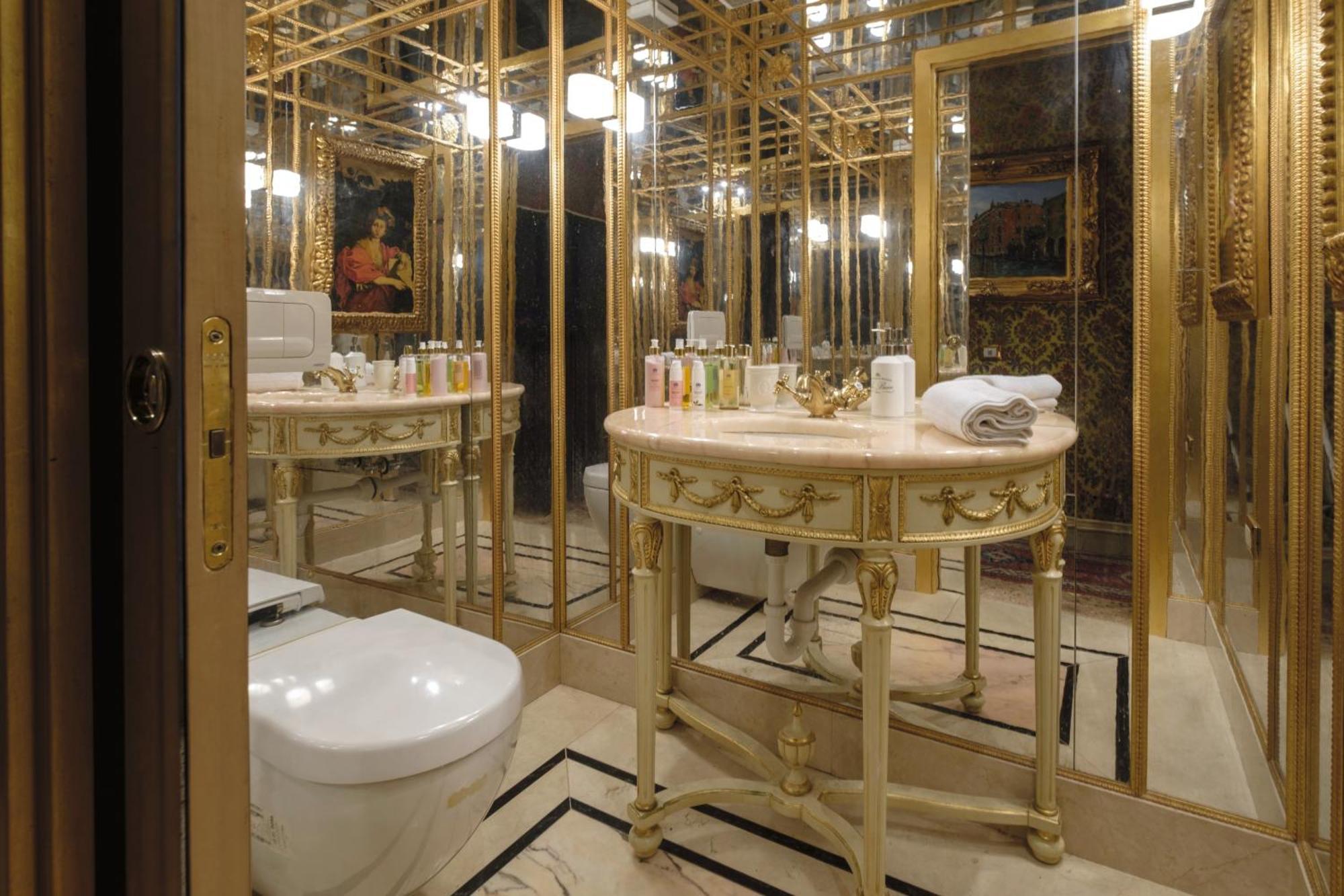 Palazzo Ca' Bernardo By Francesco Molon Hotel Венеция Екстериор снимка